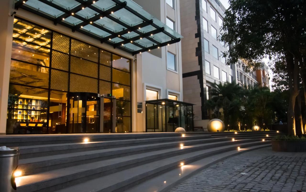 Lemon Tree Premier City Center Gurgaon Exterior photo