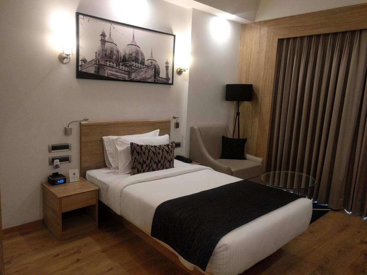 Lemon Tree Premier City Center Gurgaon Exterior photo